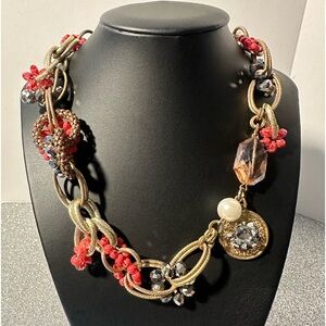 BEAUTIFUL FASHION CHUNKY ASSORTED STONE AND BEADED NECKLACE!